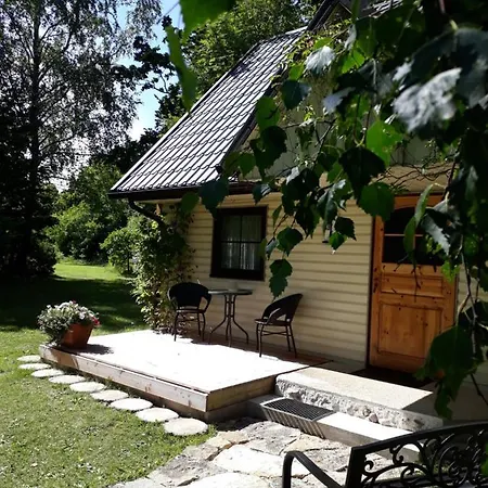 Tonise Holiday Houses Ferienhaus *