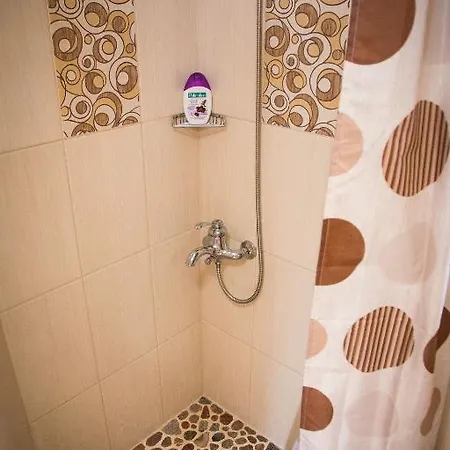 Tonise Holiday Houses *