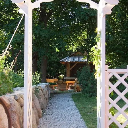 Tonise Holiday Houses *